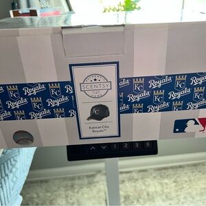 LIMITED EDITION Scentsy Kansas City Royals Warmer - Blue White